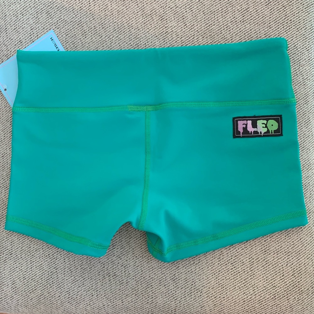 NWT FLEO Monster S